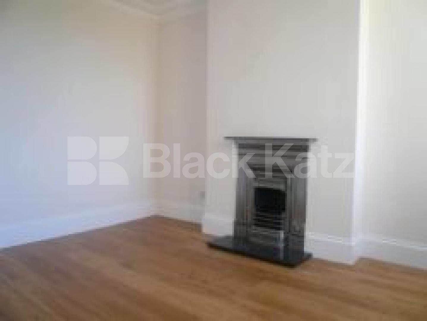 			3 Bedroom, 1 bath, 1 reception Flat			 Elder Avenue, CROUCH END N8